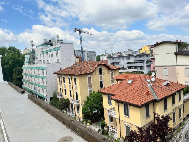 Attico in affitto a Cagnola, Milano