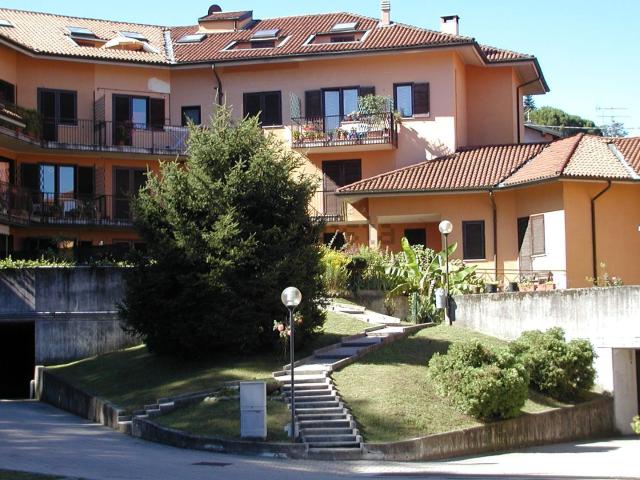 Appartamento in affitto a Comunità Montana Valli del Verbano, Porto Valtravaglia