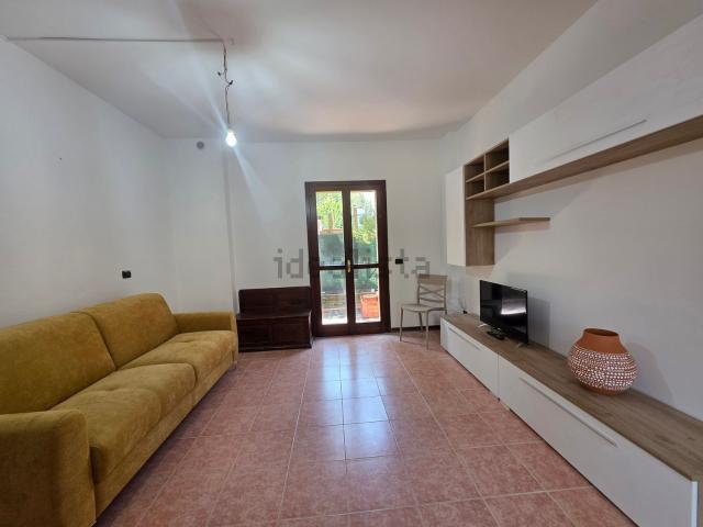 Appartamento in affitto a Sant'Agostino esterna-Porta Castello, Re