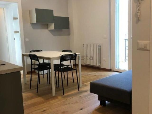 Appartamento in affitto a Municipio 9, Milano