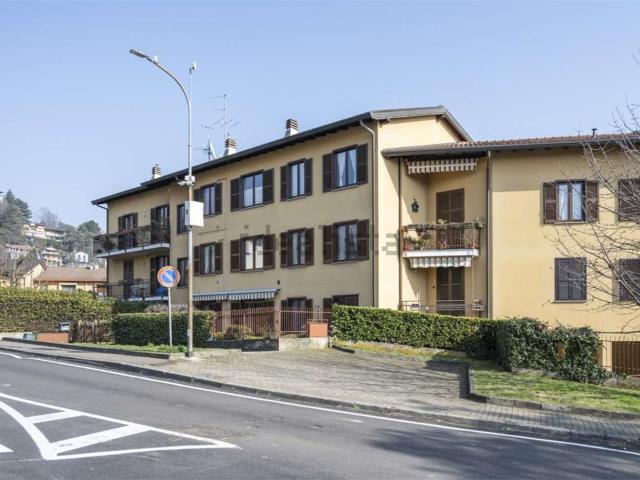 Appartamento in affitto a Luvinate, Lombardia