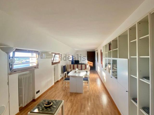 Appartamento in affitto a Centro Storico, Modena