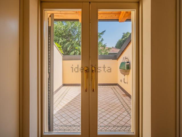 Attico in affitto a San Pietro città, Re