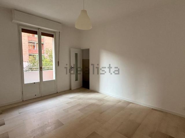 Appartamento in affitto a Municipio 4, Milano