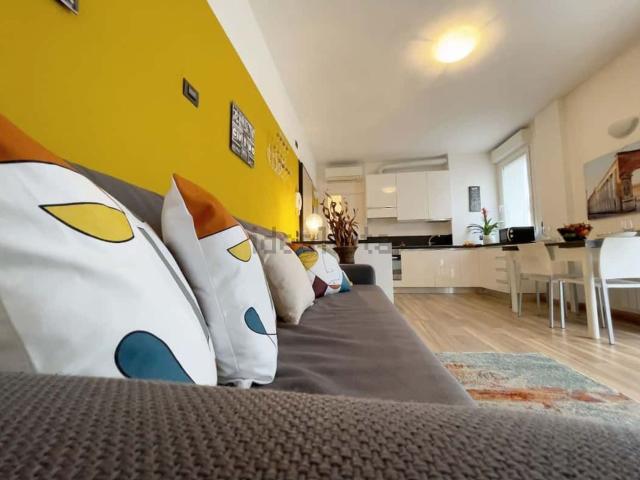 Appartamento in affitto a Municipio 9, Milano