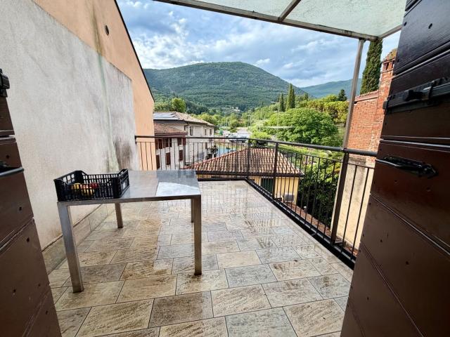Appartamento in affitto a Caprino Veronese, Veneto