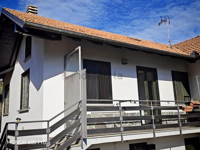 Appartamento in affitto a Arzo, Casale Corte Cerro