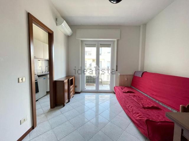 Appartamento in affitto a Municipio 9, Milano