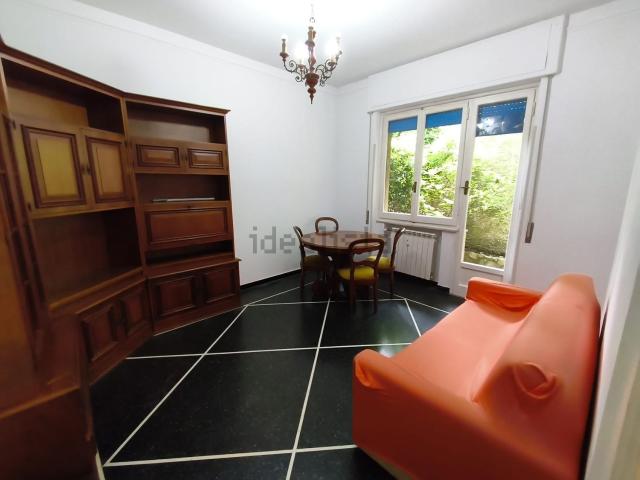 Appartamento in affitto a Centro Est, Serra Riccò