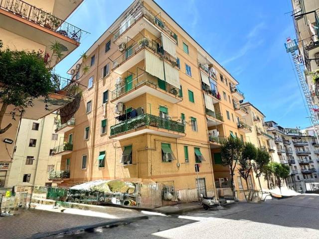 Appartamento in affitto a Salerno, Campania