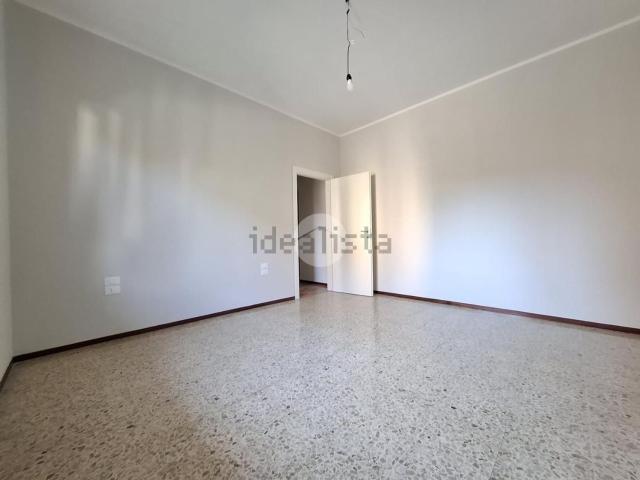 Appartamento in affitto a Voghera, Lombardia