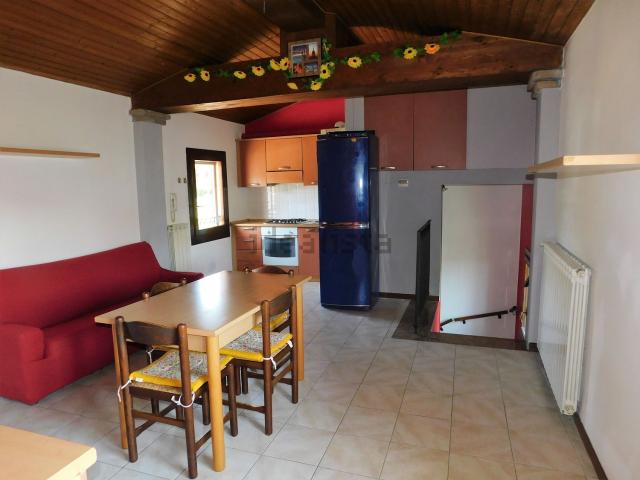 Appartamento in affitto a Tresinaro - Secchia, Re