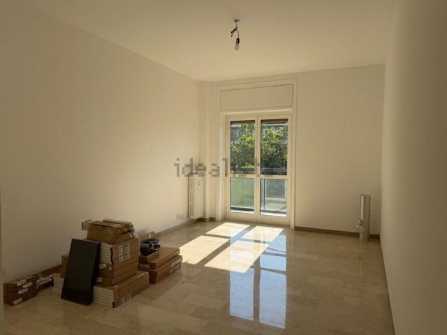 Appartamento in affitto a Municipio 4, Milano