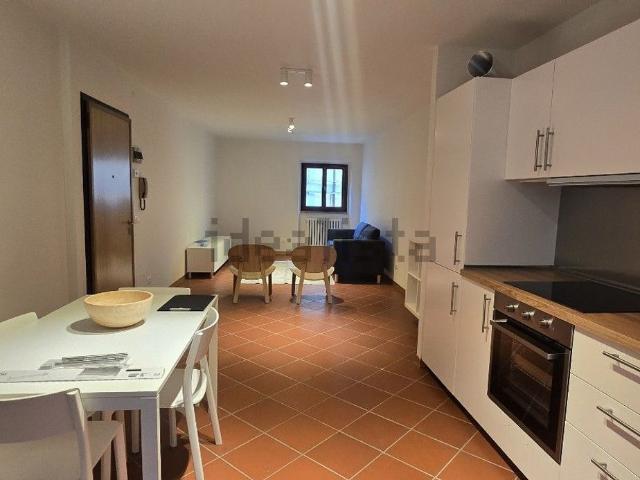 Appartamento in affitto a San Francesco-Giardini Pubblici, Re