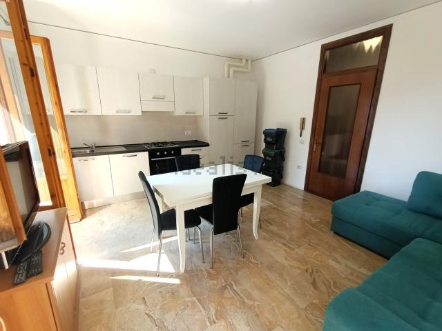 Appartamento in affitto a Borgo Dolomiti, Adria
