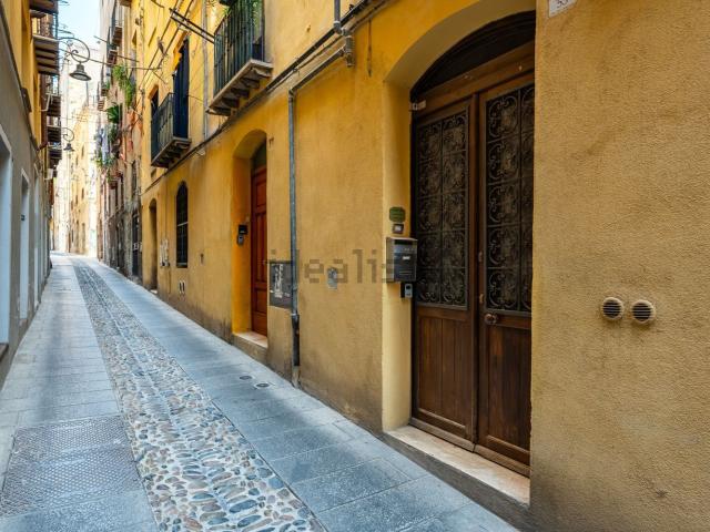 Appartamento in affitto a Castedd'e susu/Castello, Cagliari