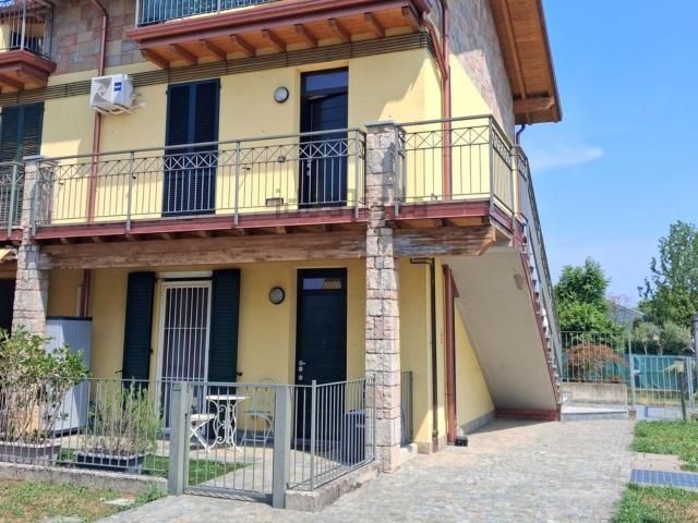 Appartamento in affitto a Boltiere, Lombardia