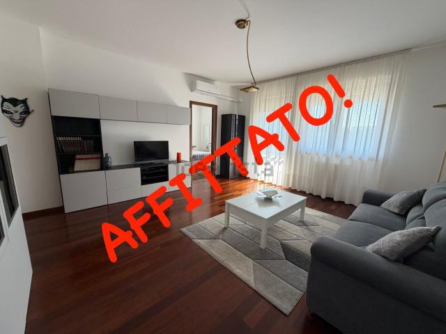 Appartamento in affitto a Municipio 6, Milano