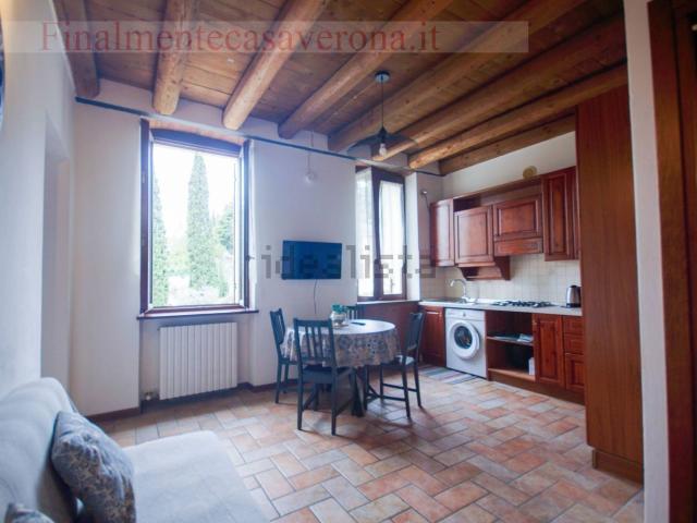 Appartamento in affitto a Negrar, Veneto
