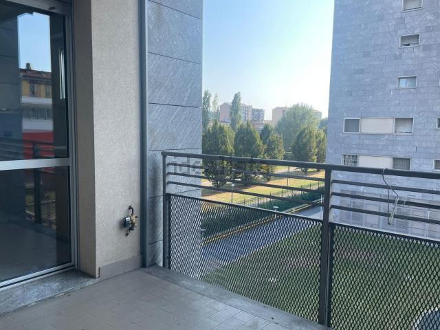 Appartamento in affitto a Municipio 6, Milano
