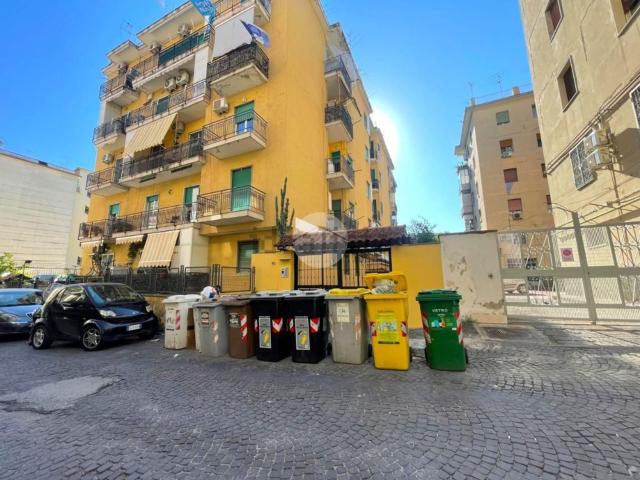 Appartamento in affitto a Municipalità 3, Campania