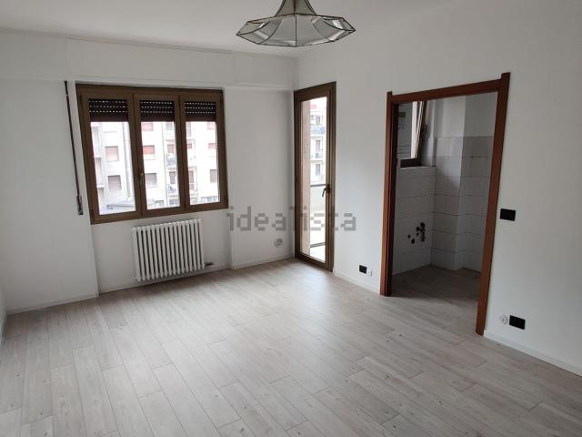Appartamento in affitto a Trezzano Sul Naviglio, Lombardia