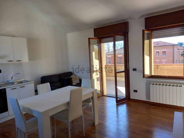Appartamento in affitto a Sant'Agostino esterna-Porta Castello, Re