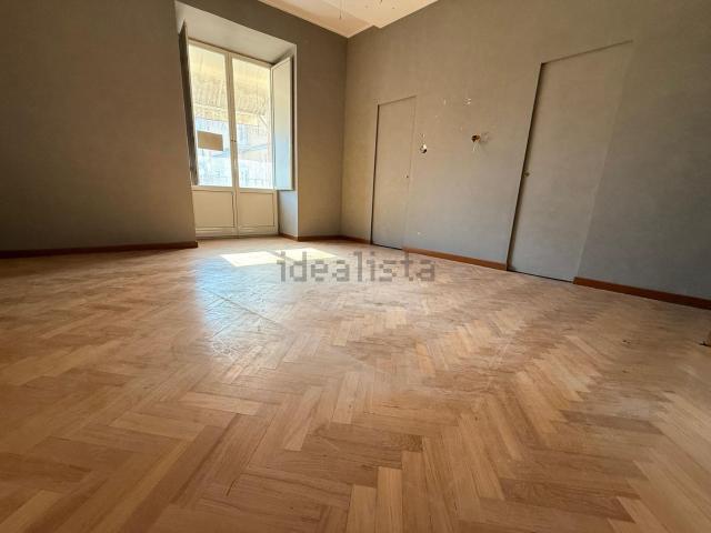 Appartamento in affitto a Centro Storico, Caserta