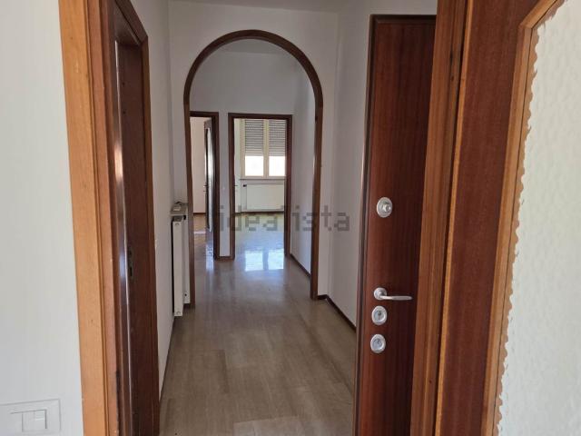 Appartamento in affitto a Infrangibile, Piacenza