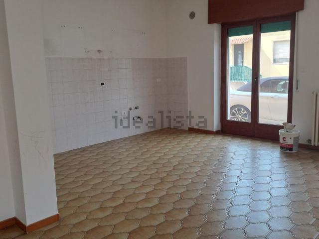 Appartamento in affitto a Ognissanti, Villafranca Di Verona