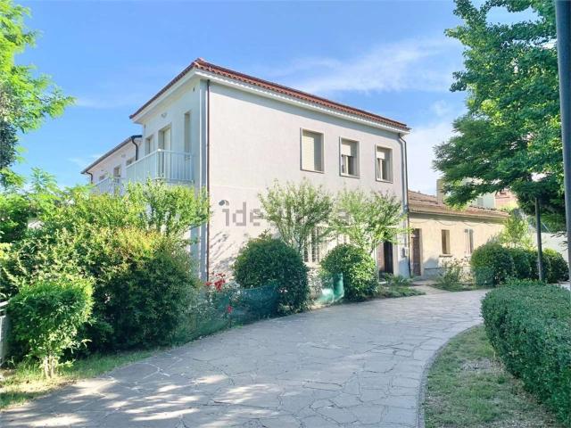 Appartamento in affitto a Guglionesi, Molise