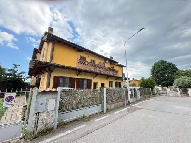 Appartamento in affitto a Mulazzano, Lombardia