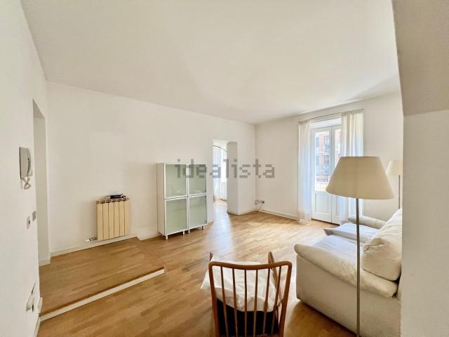 Attico in affitto a Municipio 1, Milano