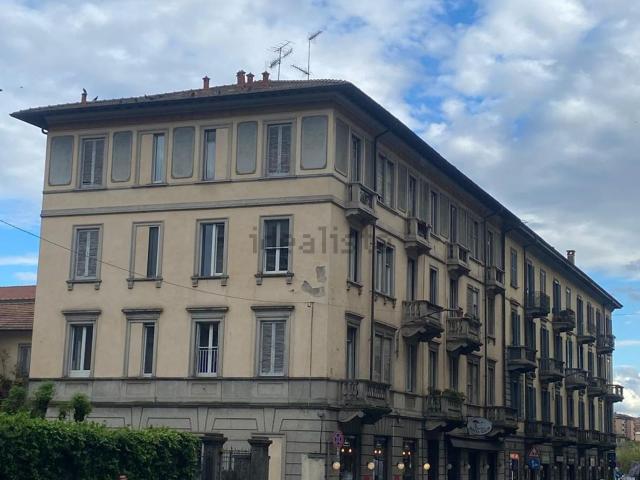 Appartamento in affitto a Biumo Superiore, Varese