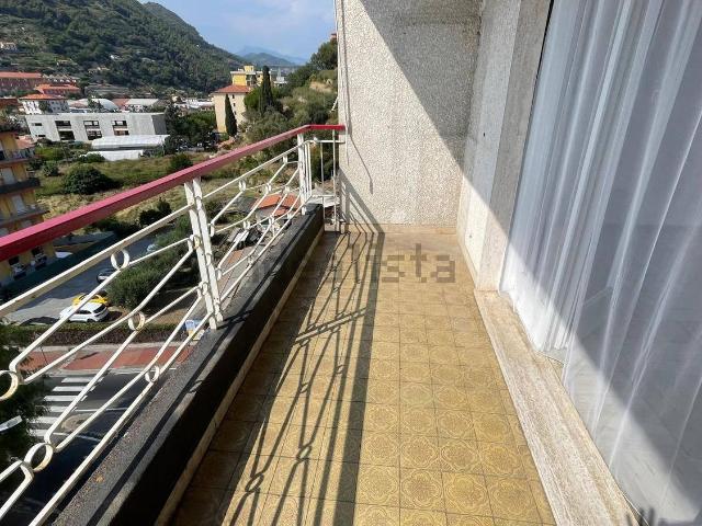 Appartamento in affitto a Vallecrosia, Liguria