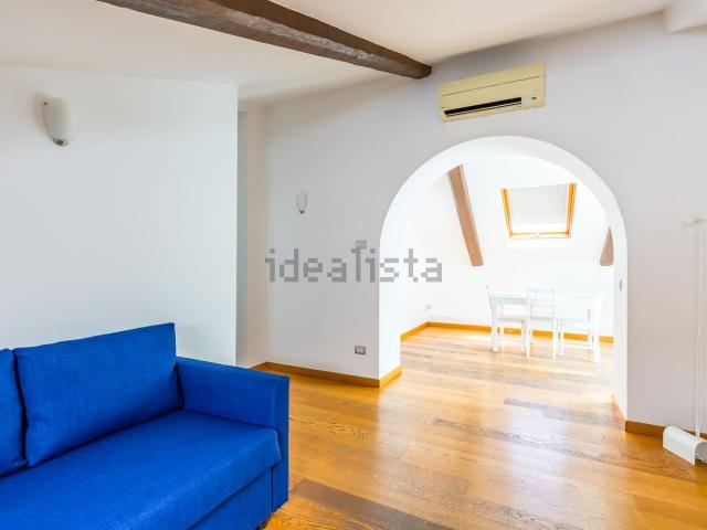 Attico in affitto a Municipalità 2, Napola