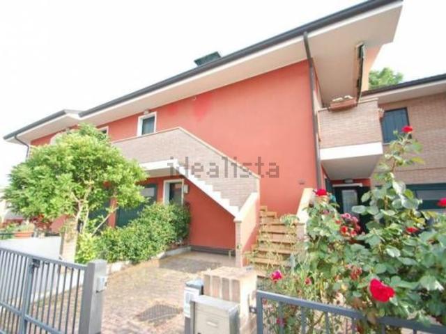 Appartamento in affitto a Stienta, Veneto