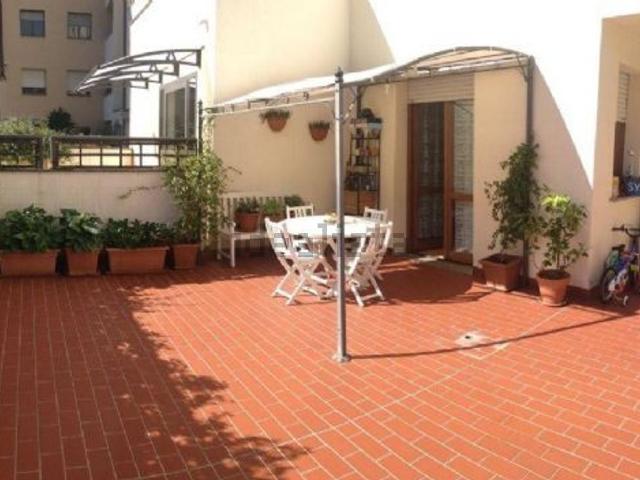 Appartamento in affitto a Quartiere 5, Firenze