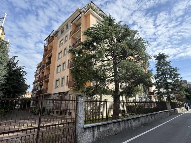 Appartamento in affitto a Canton Sciattin, Bollate