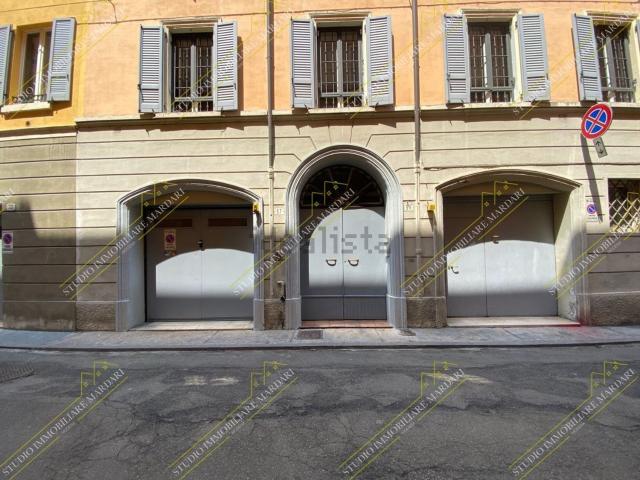 Appartamento in affitto a Centro Storico, Modena