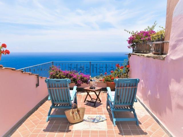 Appartamento in affitto a Costarainera, Liguria