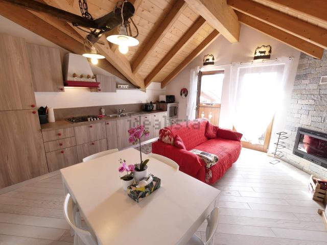 Attico in affitto a Corteno Golgi, Brescia