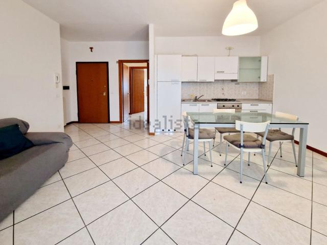 Appartamento in affitto a Borgo Veneto, Saletto