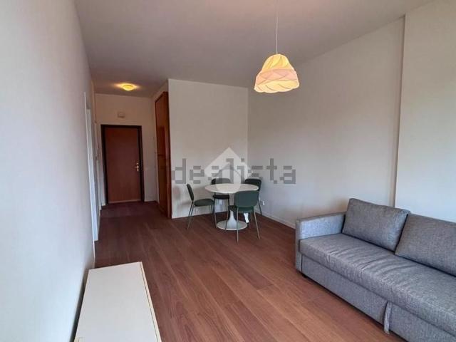 Appartamento in affitto a Municipio 9, Milano