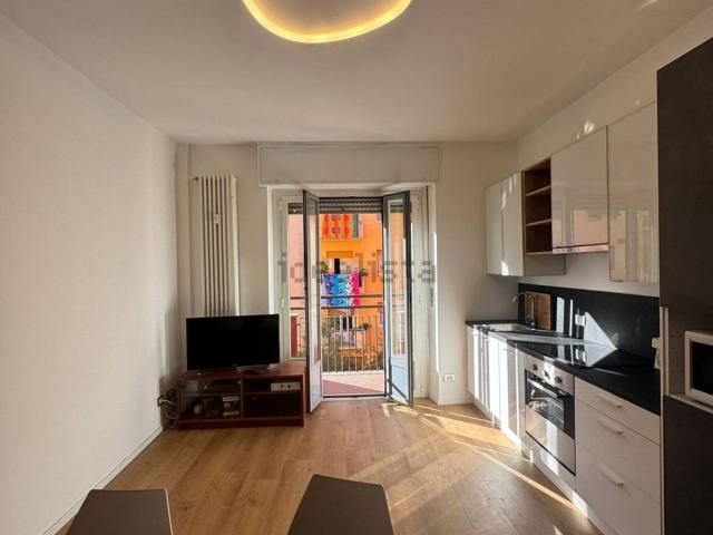 Appartamento in affitto a Municipio 9, Milano