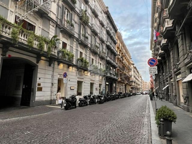 Appartamento in affitto a Municipalità 1, Campania