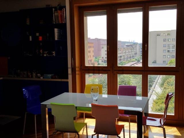 Appartamento in affitto a Municipio 9, Milano