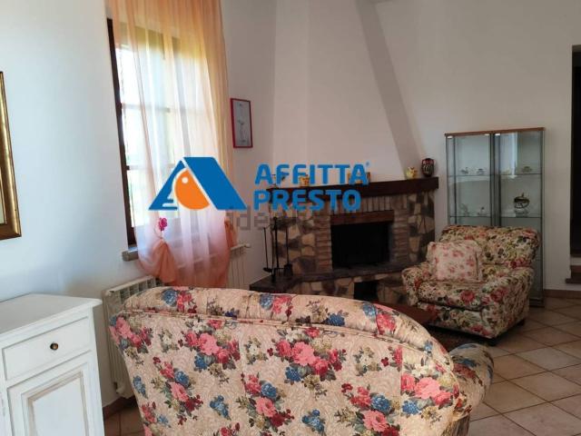 Appartamento in affitto a Unione dei Comuni Circondario dell'Empolese Valdelsa, Gambassi Terme