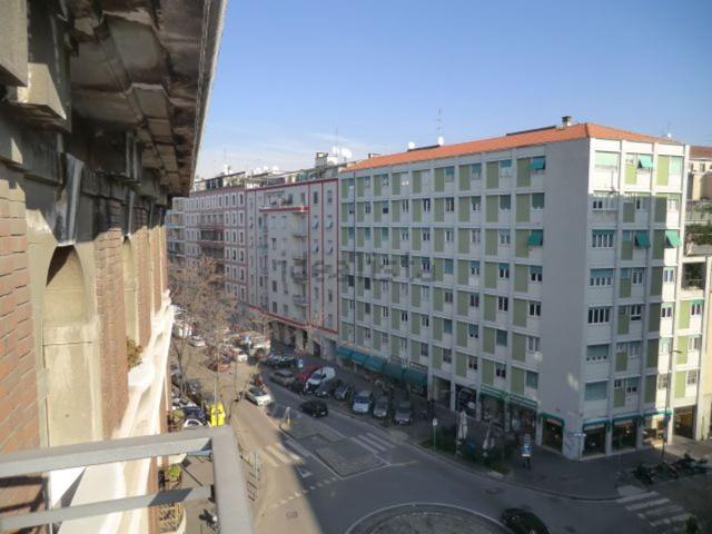 Appartamento in affitto a Municipio 4, Milano