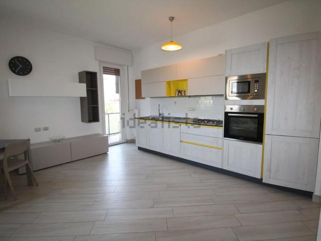 Appartamento in affitto a Municipio 9, Milano